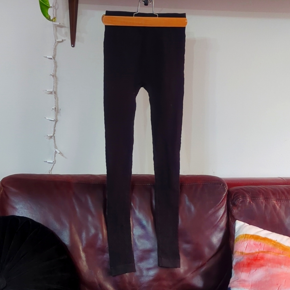Knit Pattern Ribbed Leggings - Picture 2 of 4